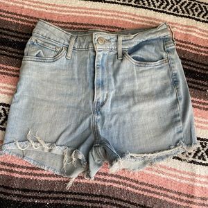 Women’s Levi shorts